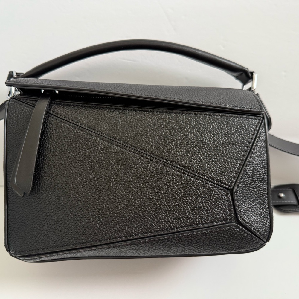 Sleek Black leather Crossbody Bag
